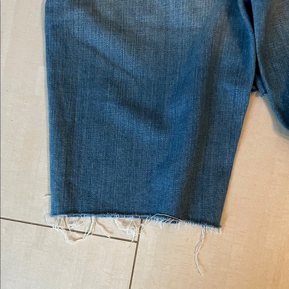 L'AGENCE bundle of denim Bermuda shorts - Picture 5 of 5